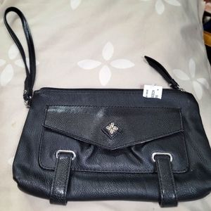 SIMPLY VERA Vera Wang Clutch color black  good condition